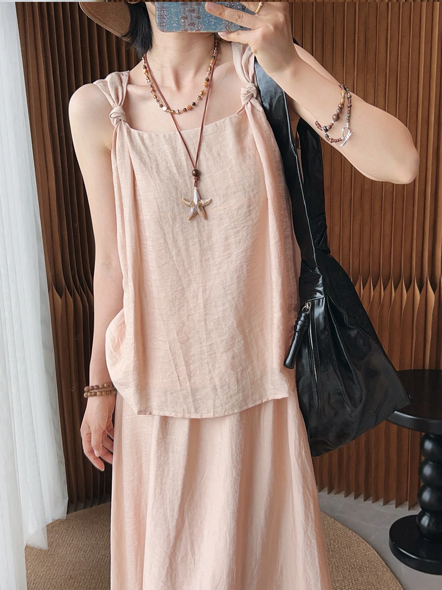 Sweet Style Cotton Linen Halter Top Skirt Two-Piece Set Women Summer New Gentle Versatile Fashionable Ensemble Casual Chic
Sweet Style Cotton Linen Halter Top Skirt Two-Piece Set Women Summer New Gentle Versatile Fashionable Ensemble Casual Chic
