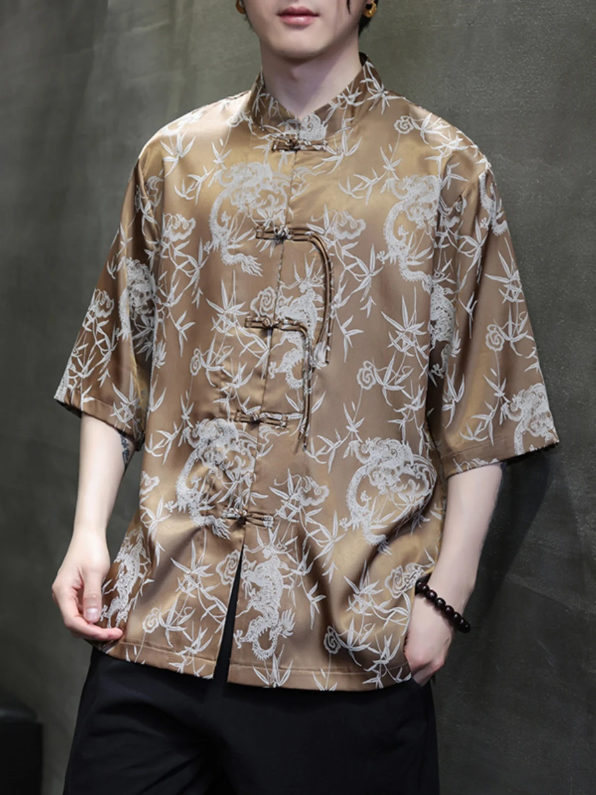 Ice Silk Short Sleeve Shirt Men's Summer Thin Five Sleeve Shirt Jacket Wind Tang Costume Hanfu New Chinese Style Youth Fashion
Ice Silk Short Sleeve Shirt Men's Summer Thin Five Sleeve Shirt Jacket Wind Tang Costume Hanfu New Chinese Style Youth Fashion