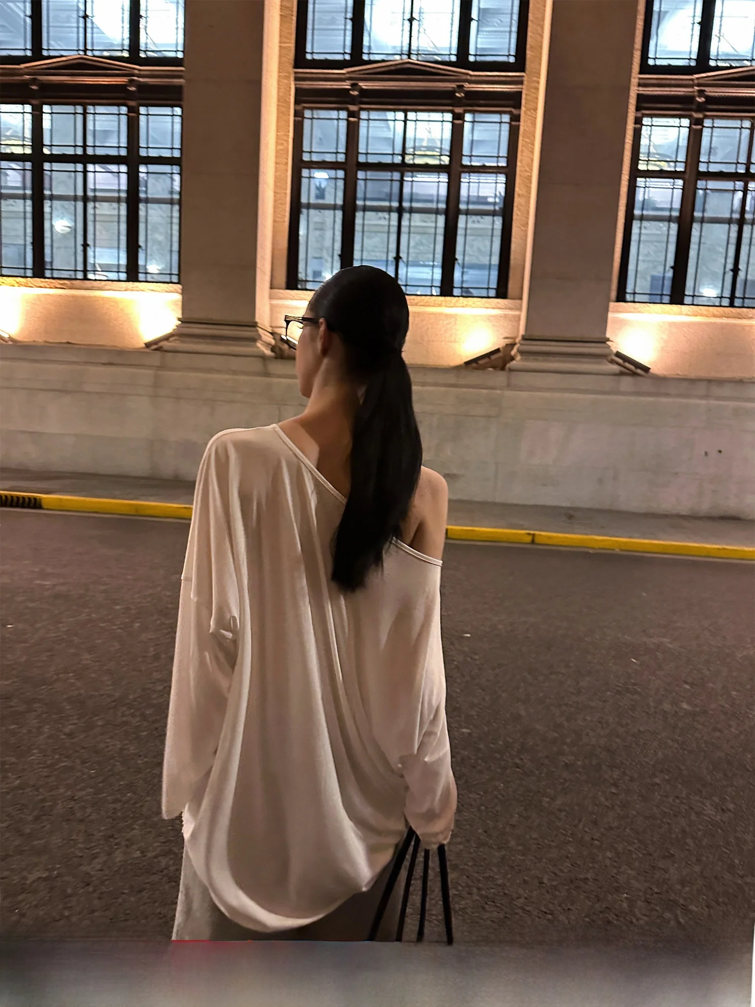 Loose Long Sleeve Women's T-shirt Casual Style Silk Cotton Blend Shoulder Bared Spring Fashion Comfortable Fit Ladies Top
Loose Long Sleeve Women's T-shirt Casual Style Silk Cotton Blend Shoulder Bared Spring Fashion Comfortable Fit Ladies Top