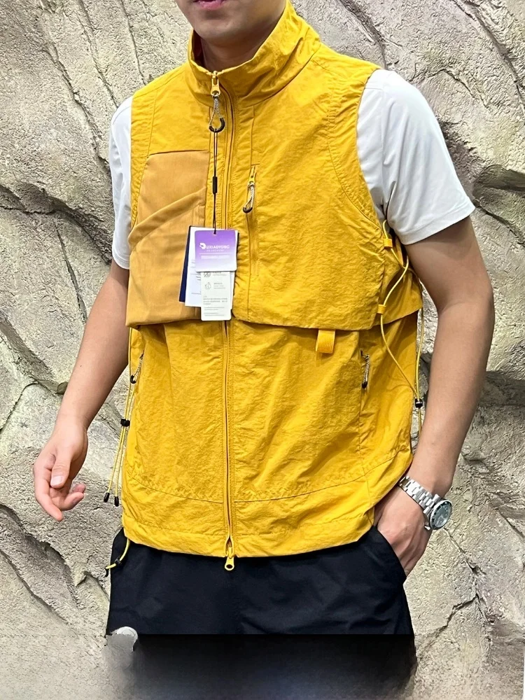Unisex Windproof Stand Collar Zipper Camping Sports Couple Layering Vest Nylon Fabric Casual Style Outdoor Activity Vest
Unisex Windproof Stand Collar Zipper Camping Sports Couple Layering Vest Nylon Fabric Casual Style Outdoor Activity Vest