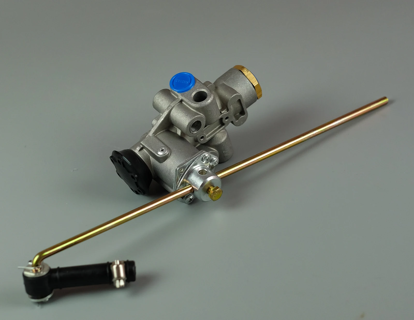 High Quality Air Brake Suspension Leveling Valve OE SV.1307 I87823 4640023300 0638057A 0638057R I87823ATR
High Quality Air Brake Suspension Leveling Valve OE SV.1307 I87823 4640023300 0638057A 0638057R I87823ATR