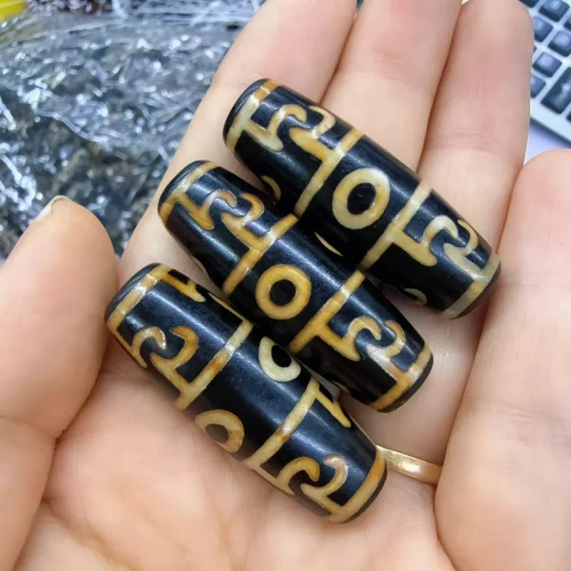 Manufacturer's hand-woven bracelets and necklaces with beads, Buddhist beads, Tibetan antique-style black agate, Dzi beads, Lotu
Manufacturer's hand-woven bracelets and necklaces with beads, Buddhist beads, Tibetan antique-style black agate, Dzi beads, Lotu