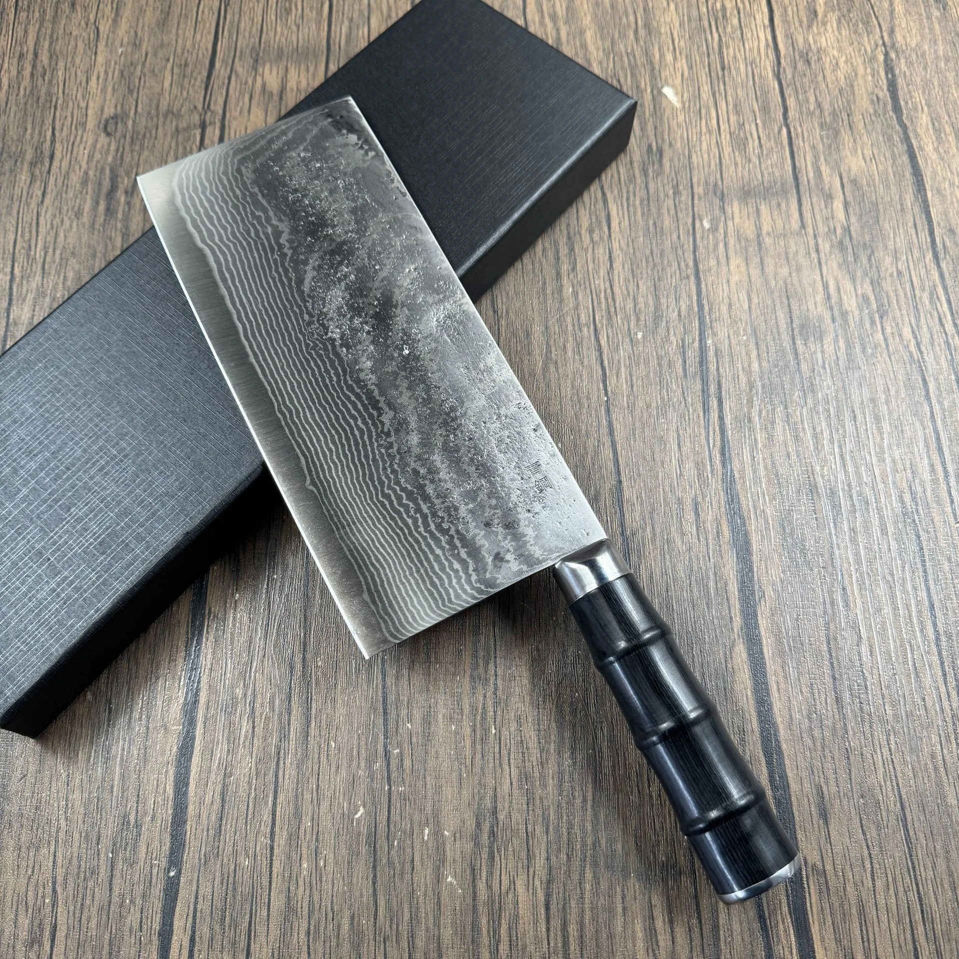 RHON Forged Hammer Cleaver Knife Ebony Wooden Handle Damascus Steel Chinese Kitchen MutilCooked Meat Slicing Cutting Chef Knives
RHON Forged Hammer Cleaver Knife Ebony Wooden Handle Damascus Steel Chinese Kitchen MutilCooked Meat Slicing Cutting Chef Knives