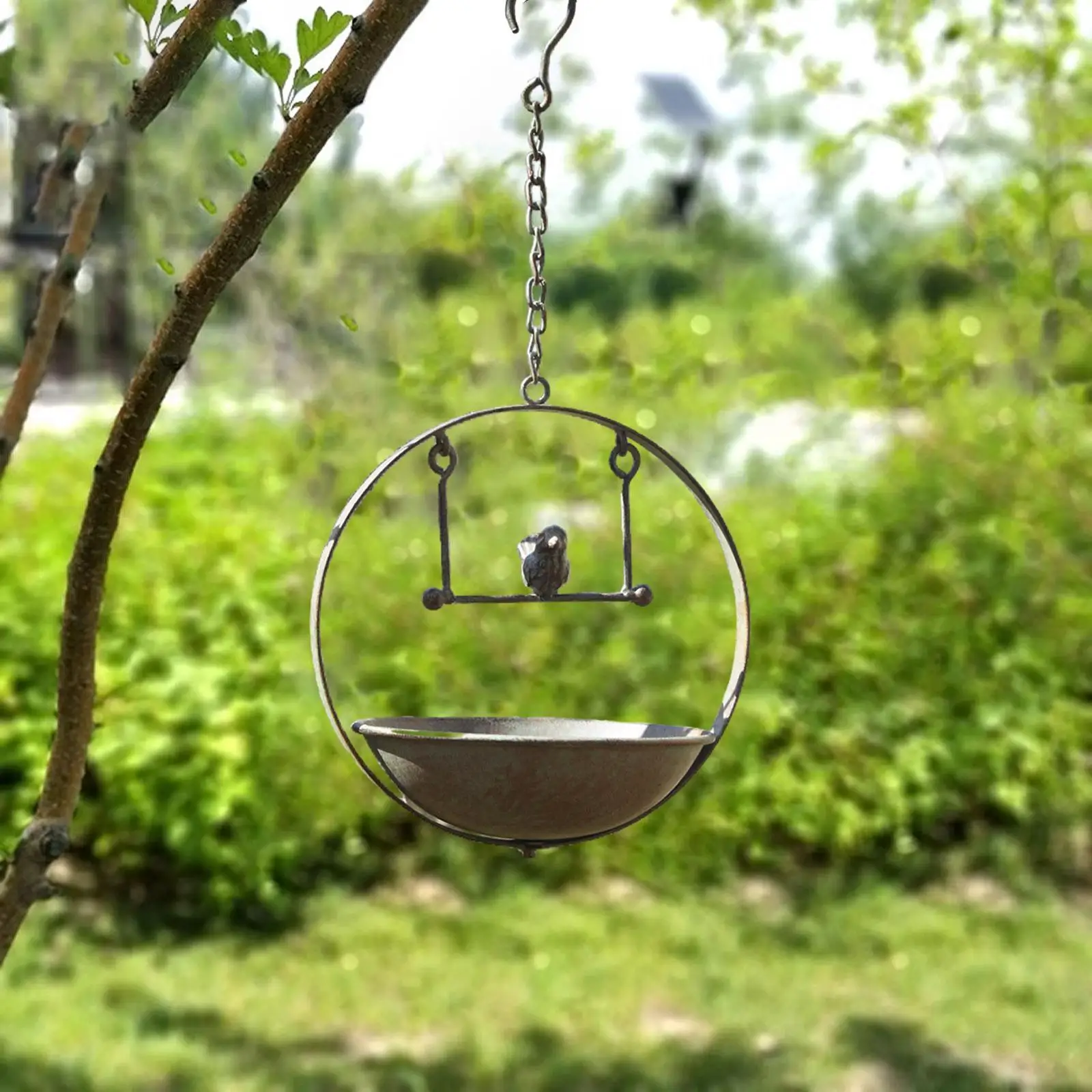 Уличная подвесная металлическая кормушка для птиц для декора заднего двора, универсальная, старомодная
Уличная подвесная металлическая кормушка для птиц для декора заднего двора, универсальная, старомодная