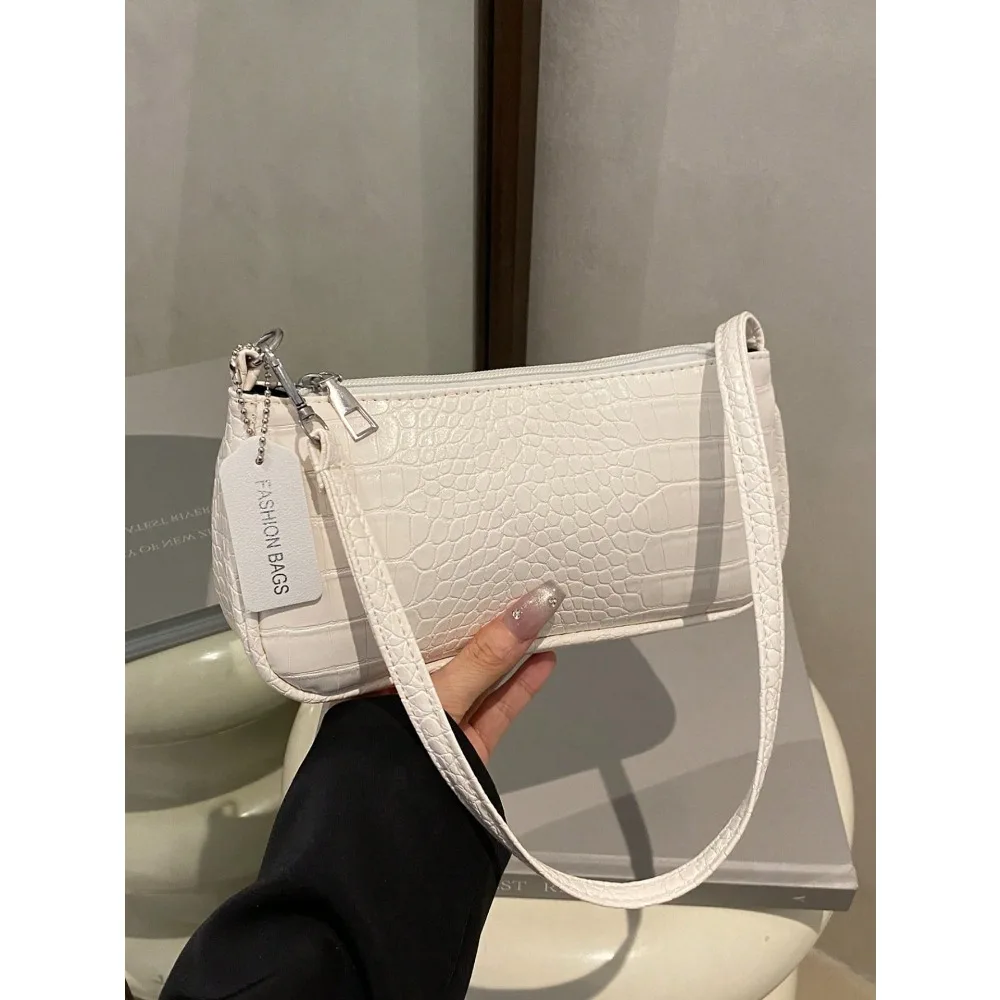 New Fashionable Versatile Textured Chain Shoulder Bag, Underarm Handbag For Women
New Fashionable Versatile Textured Chain Shoulder Bag, Underarm Handbag For Women