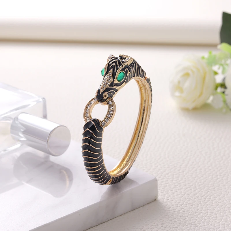 Sally's Paradise,Christmas gift, animal bracelet, enamel, cute, expressing love, gratitude, holiday, for women L0981B
Sally's Paradise,Christmas gift, animal bracelet, enamel, cute, expressing love, gratitude, holiday, for women L0981B