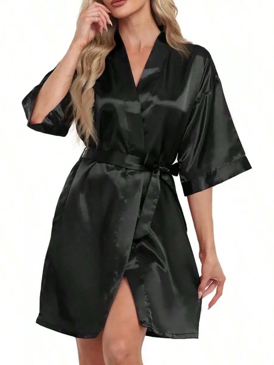 Women Short Satin Robe V-Neck Kimono Bathrobe Sleepwear With Pockets
Women Short Satin Robe V-Neck Kimono Bathrobe Sleepwear With Pockets
