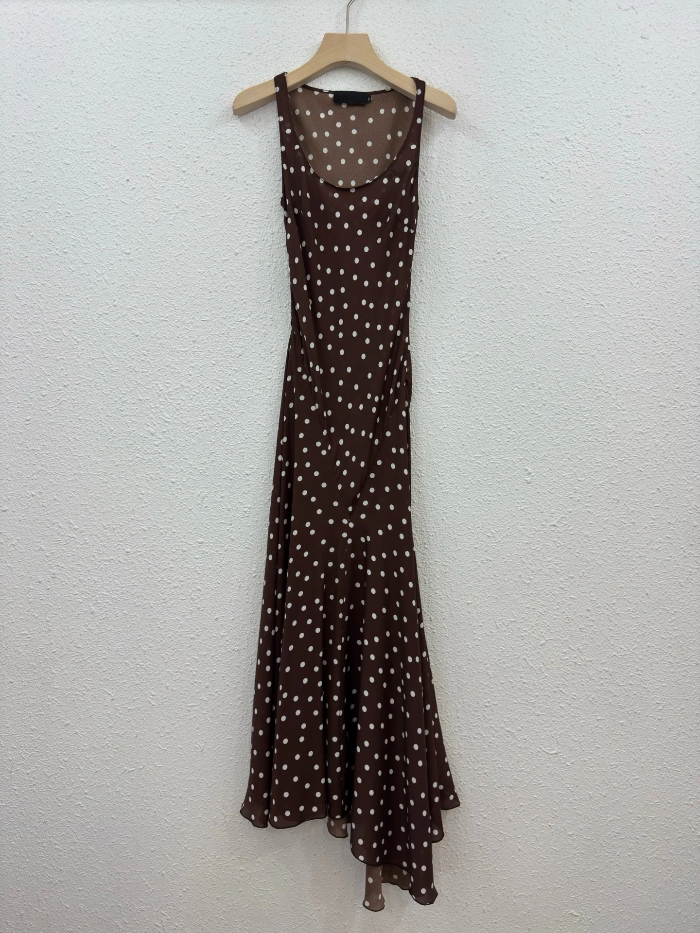 Vintage Western Style Polka Dot Slip Dress Women Sleeveless U Neck Slim Fit Asymmetrical Flowy Hem Midi Dress Holiday Casual
Vintage Western Style Polka Dot Slip Dress Women Sleeveless U Neck Slim Fit Asymmetrical Flowy Hem Midi Dress Holiday Casual