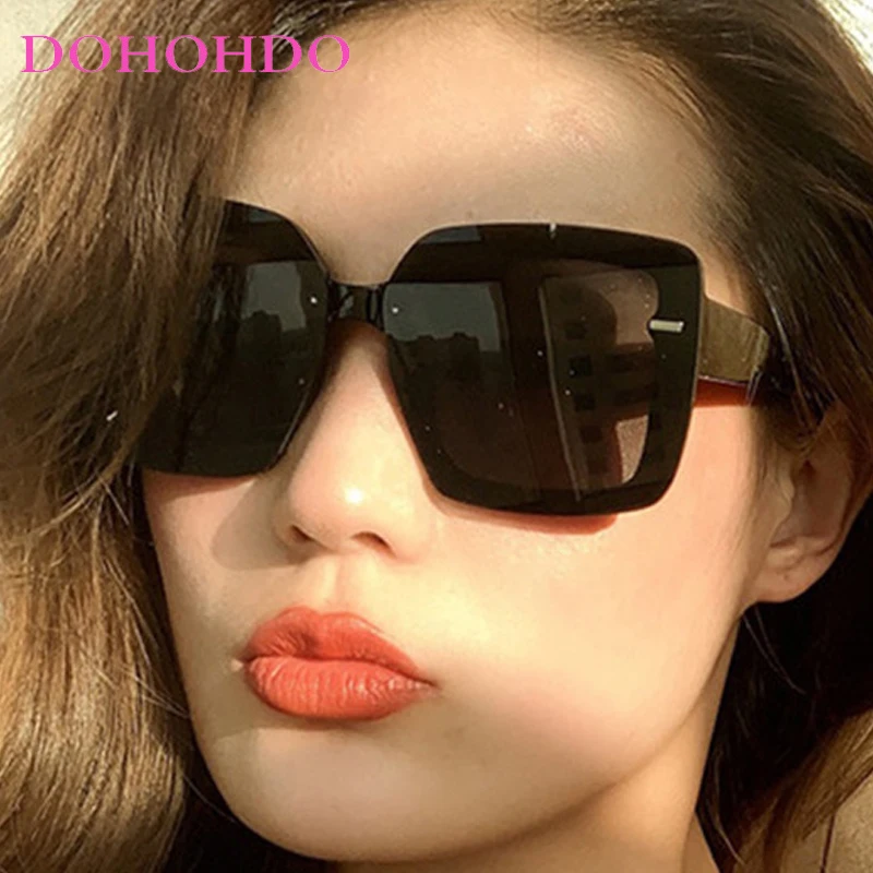 Fashion Square Rivets Sunglasses For Women And Men Simple Design Decorative Glasses Car Driving Eyewear Unisex Sun Glasses UV400
Fashion Square Rivets Sunglasses For Women And Men Simple Design Decorative Glasses Car Driving Eyewear Unisex Sun Glasses UV400