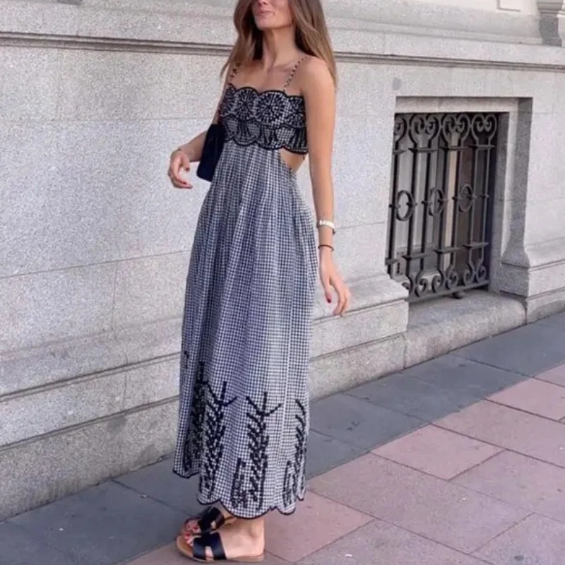 2025 Women's Fashion Top Wave Strapless Black Plaid Lace Long Embroidery Skirt Dress 
2025 Women's Fashion Top Wave Strapless Black Plaid Lace Long Embroidery Skirt Dress