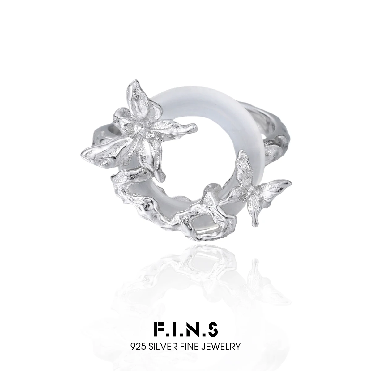 F.I.N.S Original S925 Sterling Silver Irregular Butterfly Ring Round White Agate Open Adjustable Finger Fashion Fine Jewelry
F.I.N.S Original S925 Sterling Silver Irregular Butterfly Ring Round White Agate Open Adjustable Finger Fashion Fine Jewelry