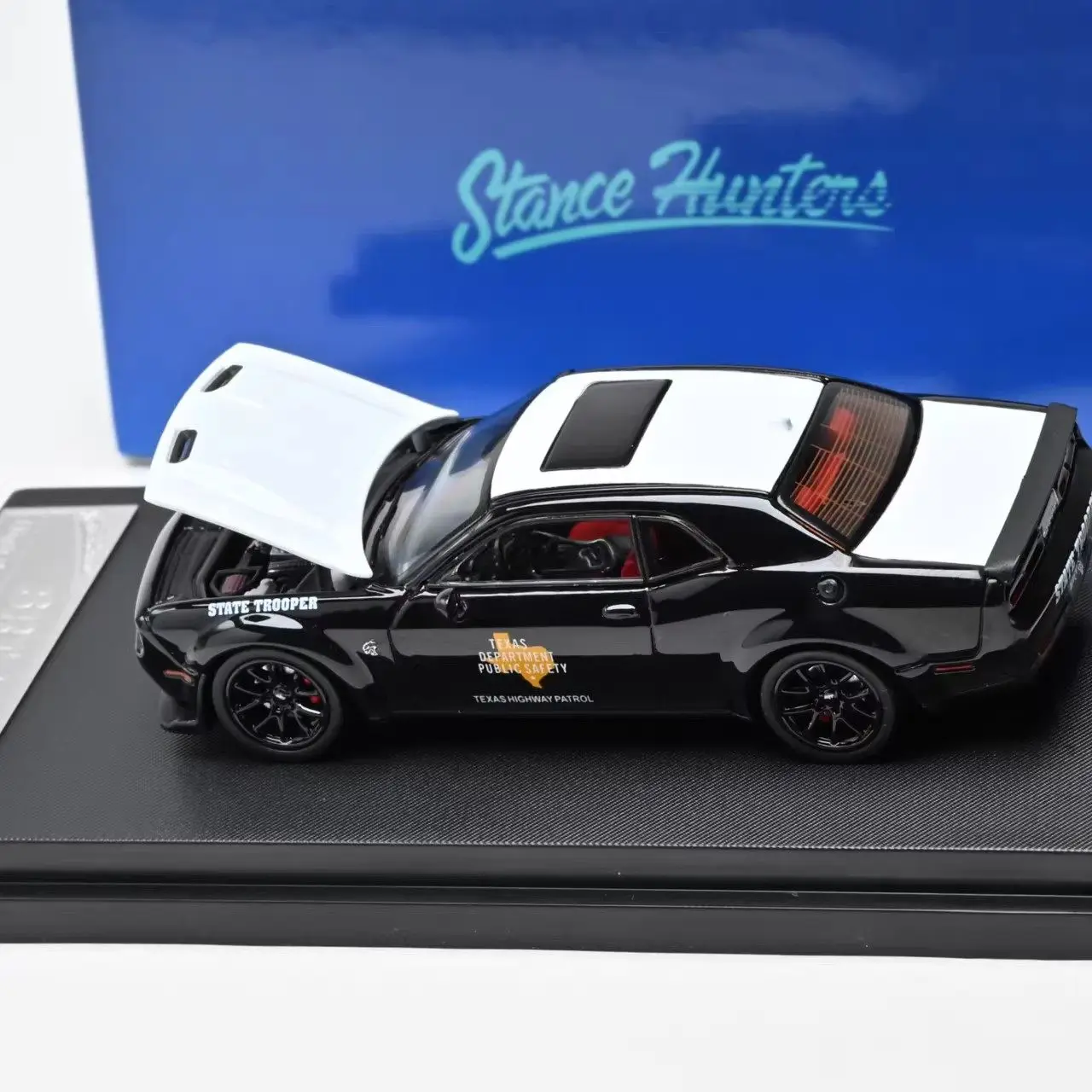 In Stock SH 1:64 Dodge SRT Hellcat Muscle Diecast Car Model
In Stock SH 1:64 Dodge SRT Hellcat Muscle Diecast Car Model