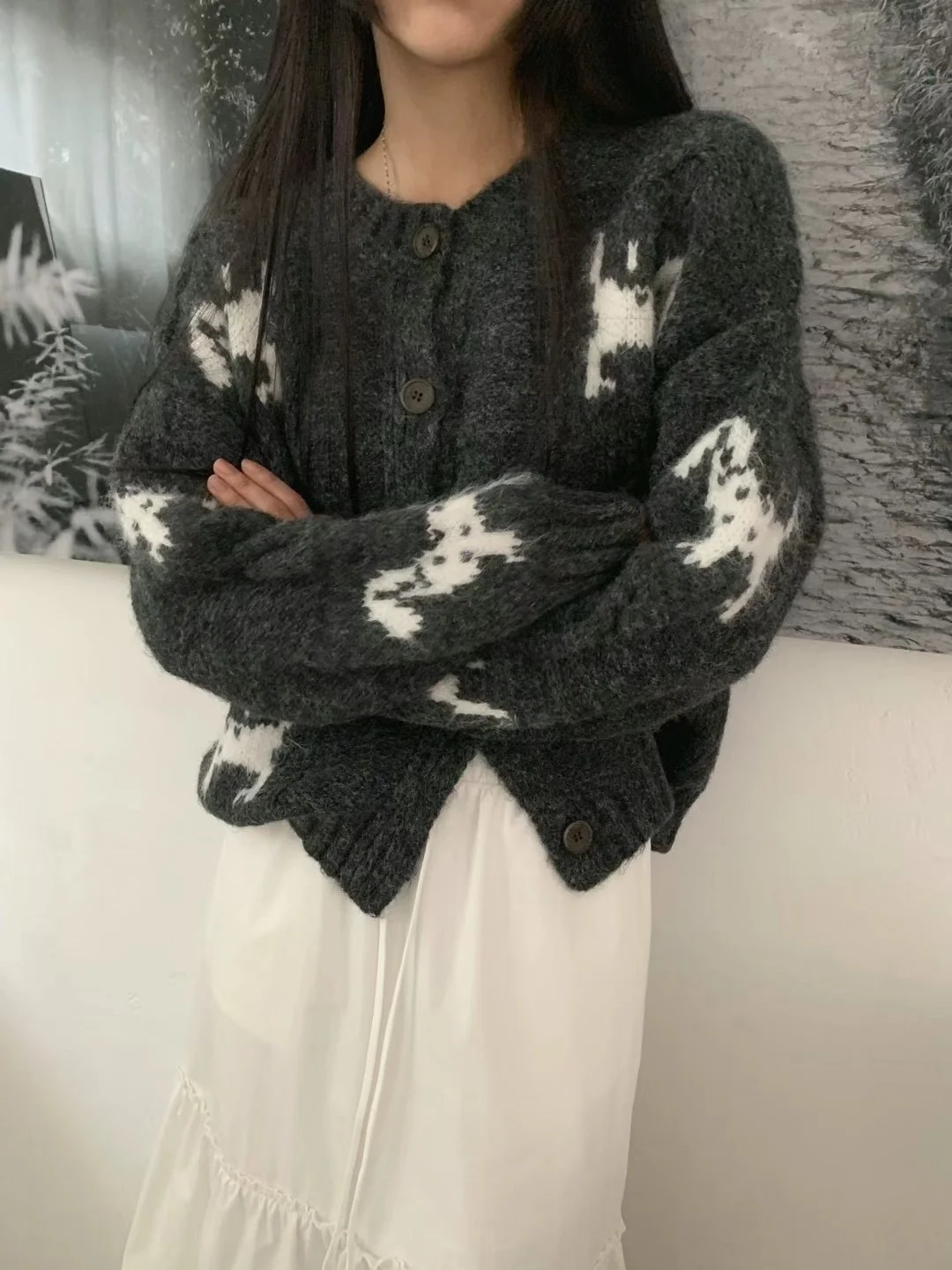 Street Sle Autumn Winter Loose Knitted Sweater Cardigan Coat Dog Pattern Casual Versatile Faion for Young Women
Street Sle Autumn Winter Loose Knitted Sweater Cardigan Coat Dog Pattern Casual Versatile Faion for Young Women