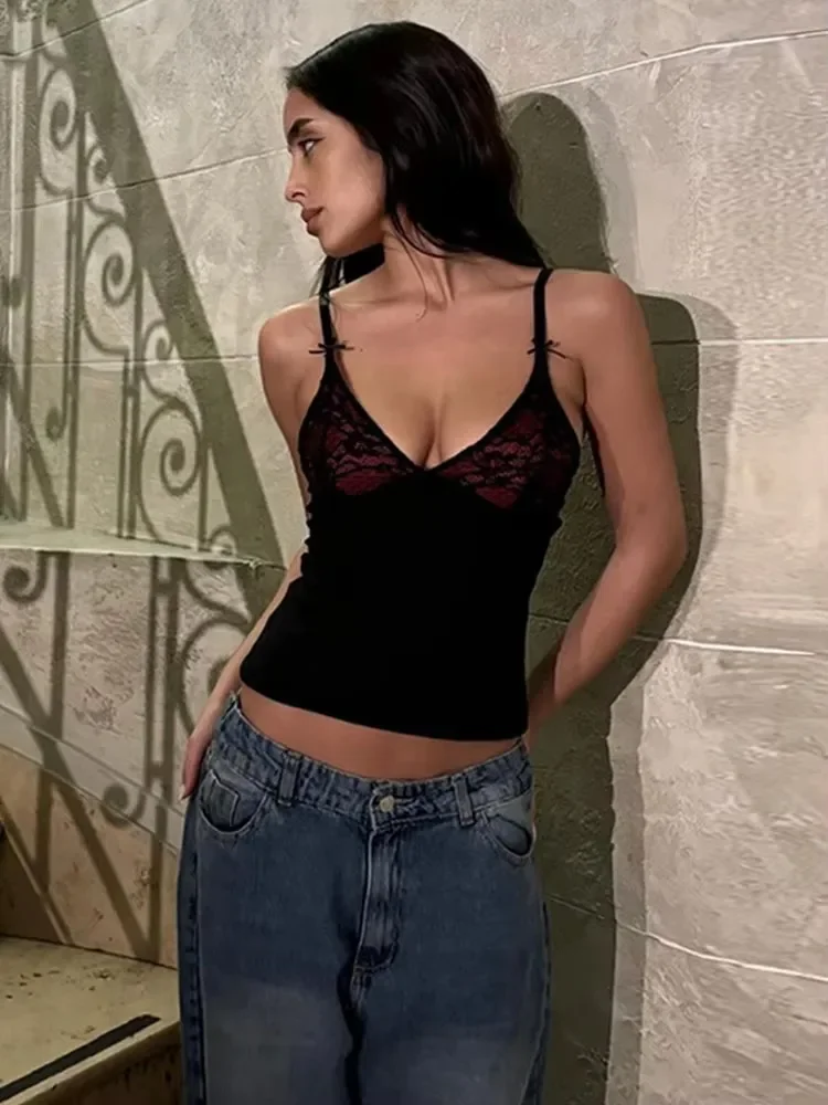 Leosoxs Hottie Crop Camisole Sexy 2025 Y2K Летний тренд Кружевной бант Лоскутный квадратный воротник Классические сексуальные топы на бретелях с глубоким v-образным вырезом
Leosoxs Hottie Crop Camisole Sexy 2025 Y2K Летний тренд Кружевной бант Лоскутный квадратный воротник Классические сексуальные топы на бретелях с глубоким v-образным вырезом
