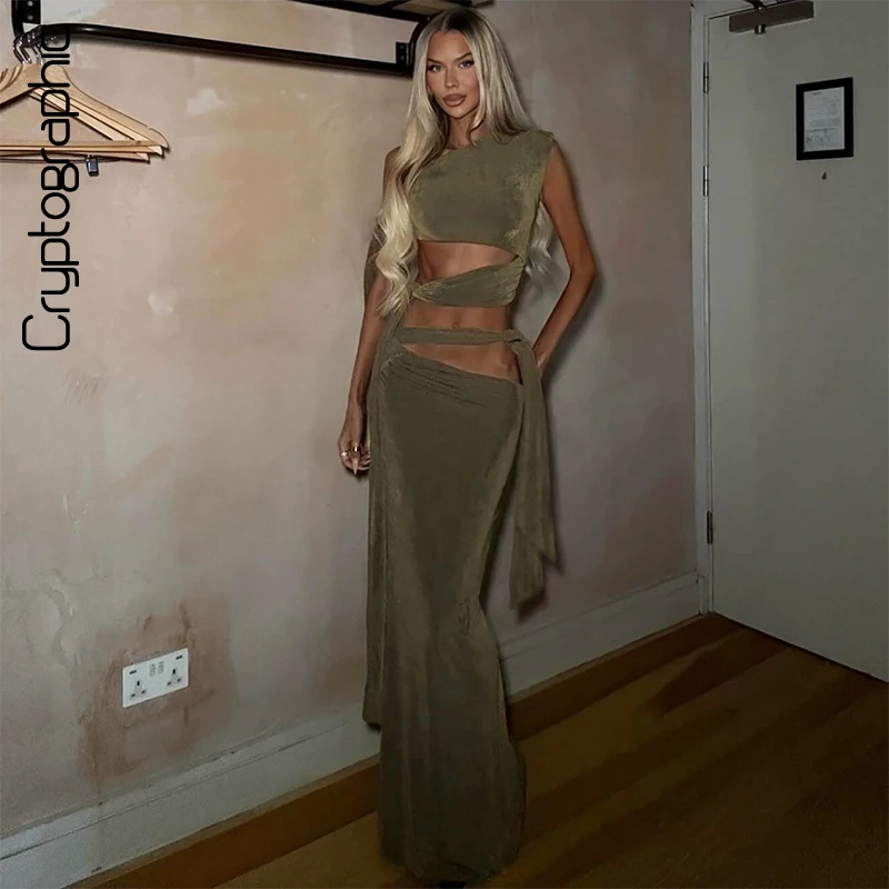 Army Green One-Shoulder Cut-Out Crop Top and Maxi Skirt Set with Asymmetrical Waist: 2-Piece Party Outfit for an Elegant Summer
Army Green One-Shoulder Cut-Out Crop Top and Maxi Skirt Set with Asymmetrical Waist: 2-Piece Party Outfit for an Elegant Summer
