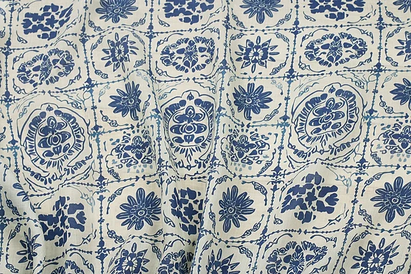 1yard Blue and White Porcelain printing tissu Designer's dress,pants,shirt fabric for clothing Sand washed pure ramie fabric
1yard Blue and White Porcelain printing tissu Designer's dress,pants,shirt fabric for clothing Sand washed pure ramie fabric
