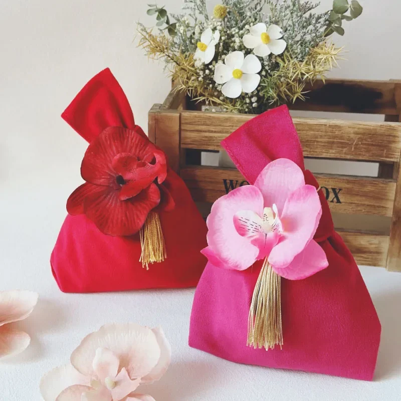 5-50Pcs Large Deluxe Velvet Gift Bag With Artificial Flower Wedding Birthday Party Cookies Chocolate Candy Bags Packing Supplies
5-50Pcs Large Deluxe Velvet Gift Bag With Artificial Flower Wedding Birthday Party Cookies Chocolate Candy Bags Packing Supplies