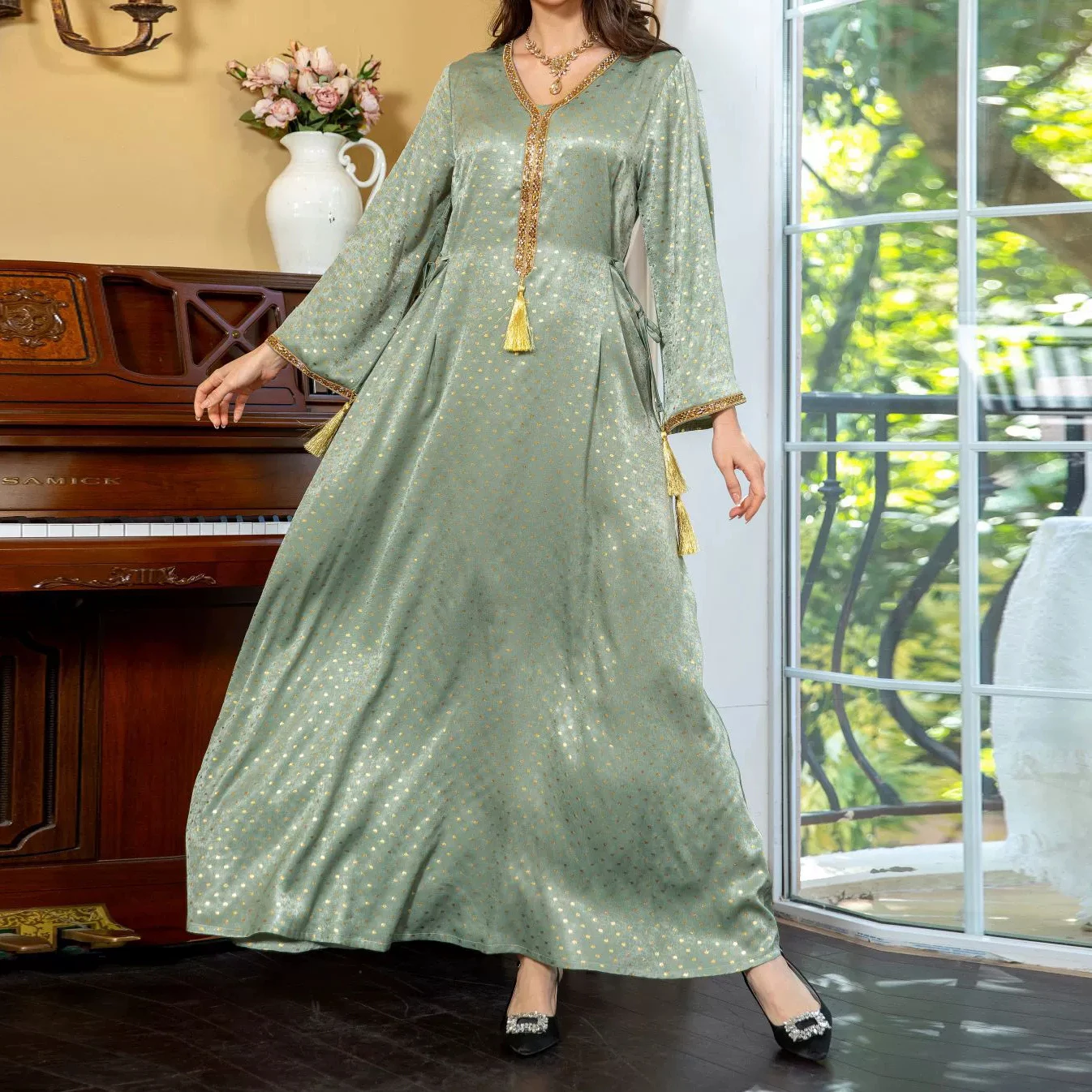 Muslim 2025 Fashion National Women's Suede Hot Stamping and Diamond Dress with Waist String-GZXX641
Muslim 2025 Fashion National Women's Suede Hot Stamping and Diamond Dress with Waist String-GZXX641