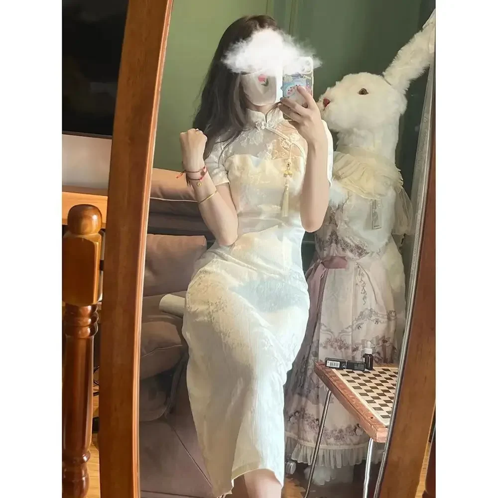 Chinese Qipao Summer White Rose Improved Cheongsam Elegant Women Jacquard High Waist Daily Qipao Party Dress Women
Chinese Qipao Summer White Rose Improved Cheongsam Elegant Women Jacquard High Waist Daily Qipao Party Dress Women