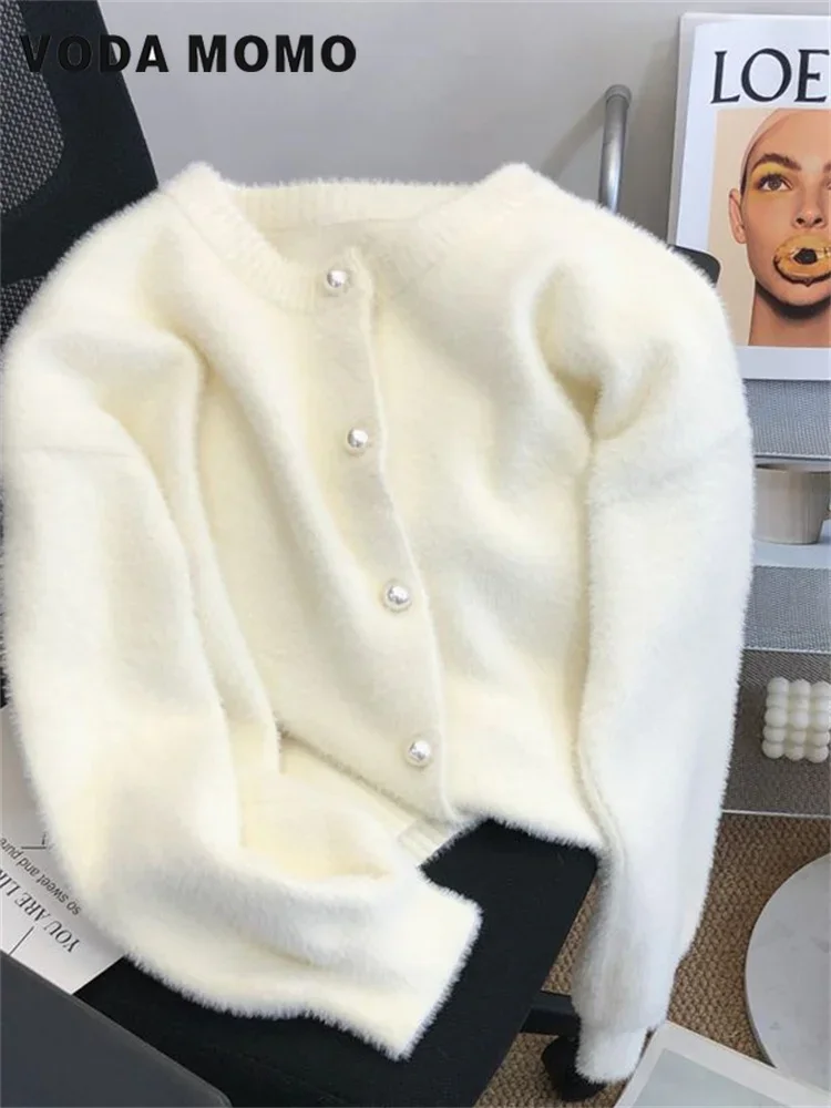 Корейский 2023, повседневный свободный мягкий кардиган с жемчужными пуговицами, женский простой однобортный вязаный свитер с круглым вырезом из искусственного норкового бархата
Корейский 2023, повседневный свободный мягкий кардиган с жемчужными пуговицами, женский простой однобортный вязаный свитер с круглым вырезом из искусственного норкового бархата