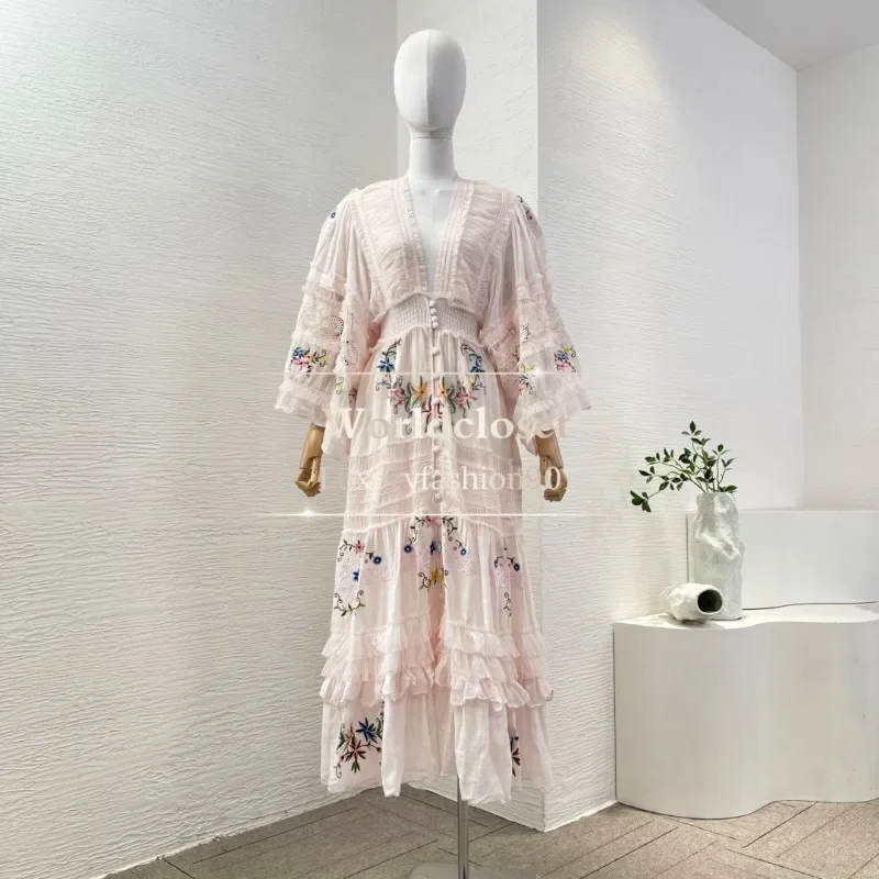 Pink 3/4 Sleeve Lace Patchwork Deep V Neck Pleat Embroidery Midi Dresses 2025 High Quality New Fashion Style
Pink 3/4 Sleeve Lace Patchwork Deep V Neck Pleat Embroidery Midi Dresses 2025 High Quality New Fashion Style