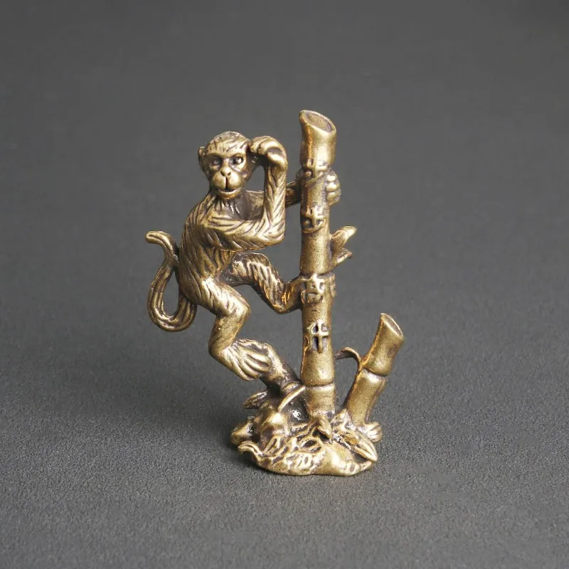 Antique Brass Monkey Climbing Bamboo Desktop Ornament Creative Tea Pet Ornament Crafts
Antique Brass Monkey Climbing Bamboo Desktop Ornament Creative Tea Pet Ornament Crafts