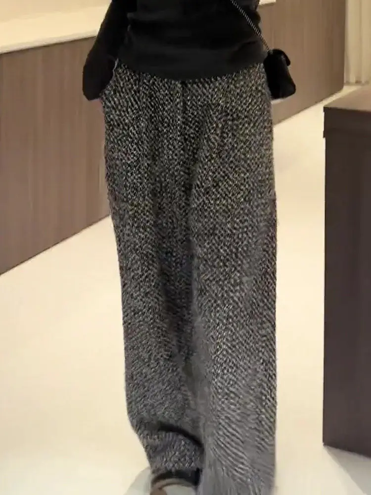 Gray Tweed Casual Pants Women's Winter New Large Size Meat Covering Loose Straight Leg Floor-Length Trousers Design Sense
Gray Tweed Casual Pants Women's Winter New Large Size Meat Covering Loose Straight Leg Floor-Length Trousers Design Sense