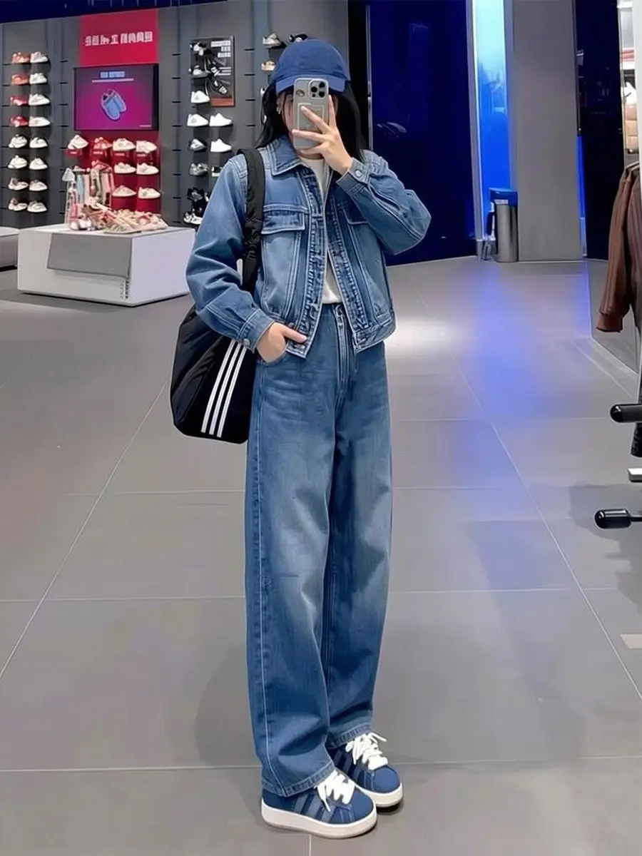 Retro American Blue Denim Set Women's 2026 New Collar Short Jacket Outerwear Wide Leg Pants Two Piece Set Fashionable
Retro American Blue Denim Set Women's 2026 New Collar Short Jacket Outerwear Wide Leg Pants Two Piece Set Fashionable