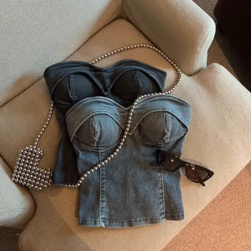 Vintage Denim Tanks for Women Y2K Sexy Streetwear Slim Crop Tube Tops Summer New Slash Neck All-Match Female Jean Vest
Vintage Denim Tanks for Women Y2K Sexy Streetwear Slim Crop Tube Tops Summer New Slash Neck All-Match Female Jean Vest