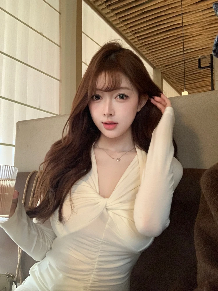 Женская базовая футболка с длинным рукавом M900, осень-зима 2026, белая, премиум-класса, сексуальная, для девушек, с индивидуальным дизайном
Женская базовая футболка с длинным рукавом M900, осень-зима 2026, белая, премиум-класса, сексуальная, для девушек, с индивидуальным дизайном