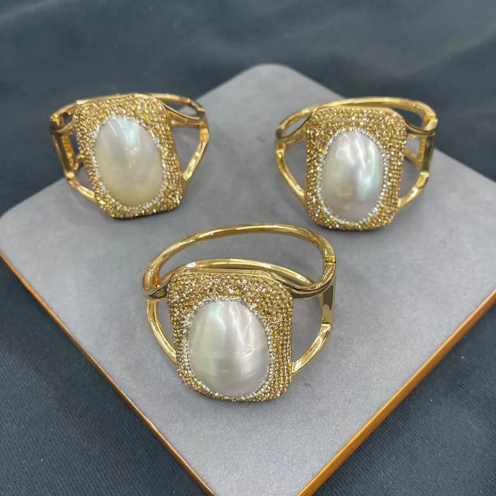 New Shell Women's Bracelet Personalized Fashion Luxury Ladies Banquet Party Exquisite Jewelry
New Shell Women's Bracelet Personalized Fashion Luxury Ladies Banquet Party Exquisite Jewelry