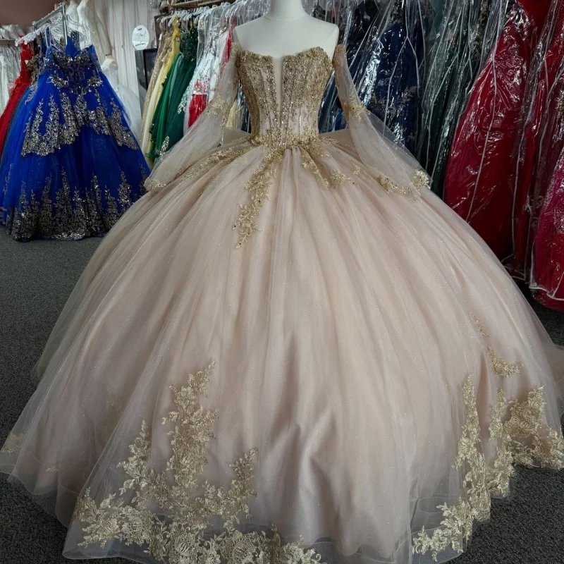 Light Pink Shiny Quinceanera Dresses Off The Shoulder Applique Lace Beads Bow Tulle Long Sleeves Vestidos De 15 Anos Sweet 16
Light Pink Shiny Quinceanera Dresses Off The Shoulder Applique Lace Beads Bow Tulle Long Sleeves Vestidos De 15 Anos Sweet 16