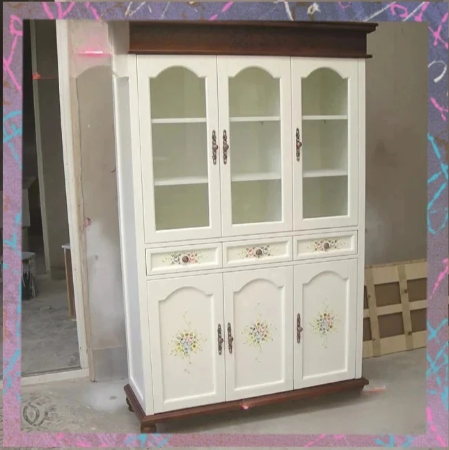 Y British solid wood pastoral Mediterranean American hand-painted three-door glass bookcase
Y British solid wood pastoral Mediterranean American hand-painted three-door glass bookcase