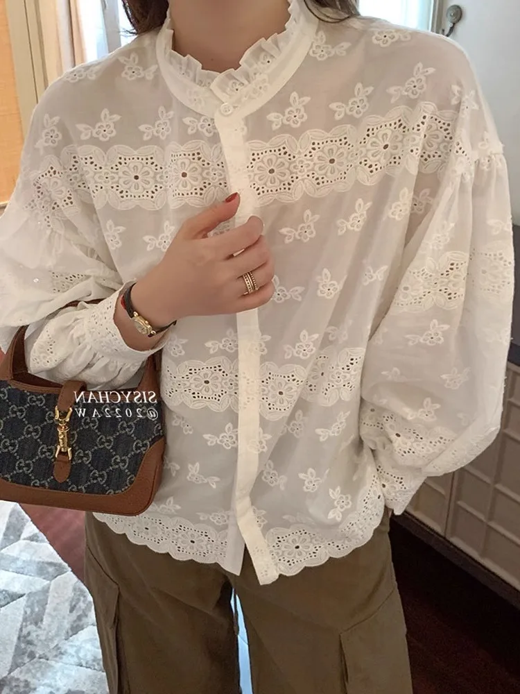 French Romantic Lace Shirt For Women With Spring And Summer Design Sense, Hollowed Out Embroidery Loose Top
French Romantic Lace Shirt For Women With Spring And Summer Design Sense, Hollowed Out Embroidery Loose Top