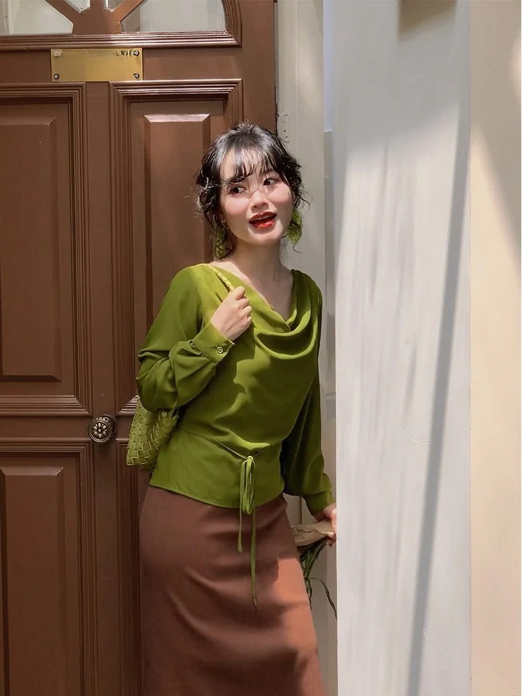 Yuan Ying Retro Green Long Sleeve Overhead Shirt Women's Autumn Belted T-shirt Top Straight Cut Polyester Fiber Shirt Sleeve
Yuan Ying Retro Green Long Sleeve Overhead Shirt Women's Autumn Belted T-shirt Top Straight Cut Polyester Fiber Shirt Sleeve