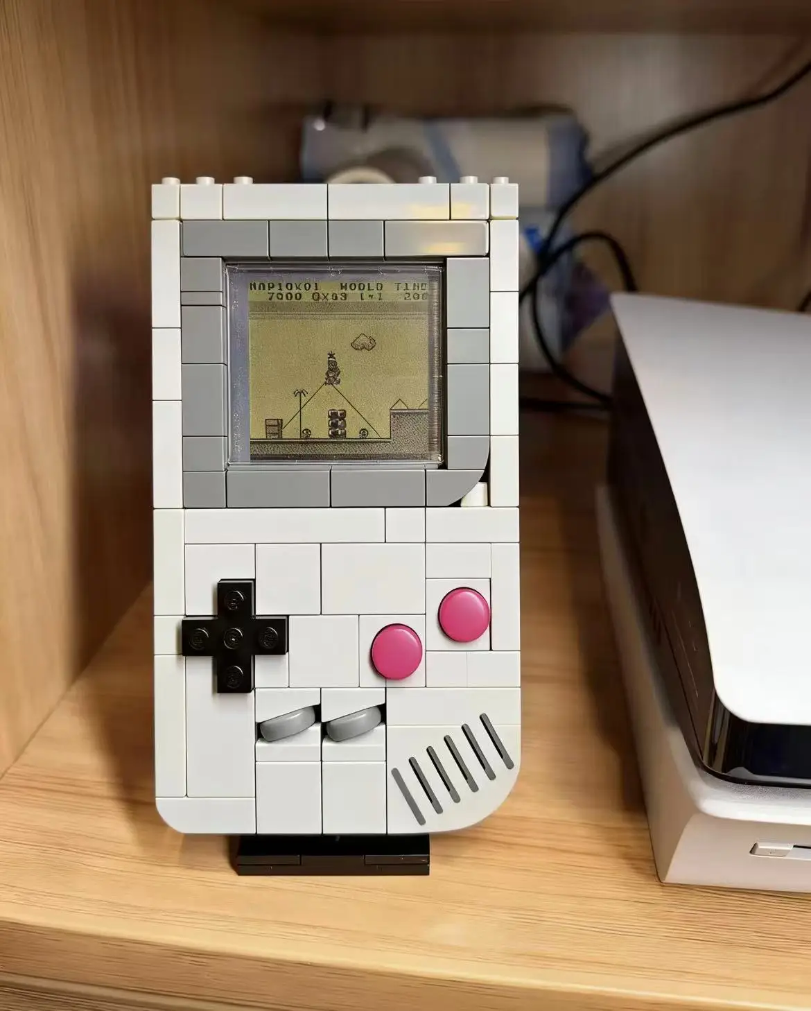 Конструктор «Игровая приставка» из 421 детали: креативные DIY-блоки, игрушки, подарки на Рождество для мальчиков, девочек и друзей
Конструктор «Игровая приставка» из 421 детали: креативные DIY-блоки, игрушки, подарки на Рождество для мальчиков, девочек и друзей