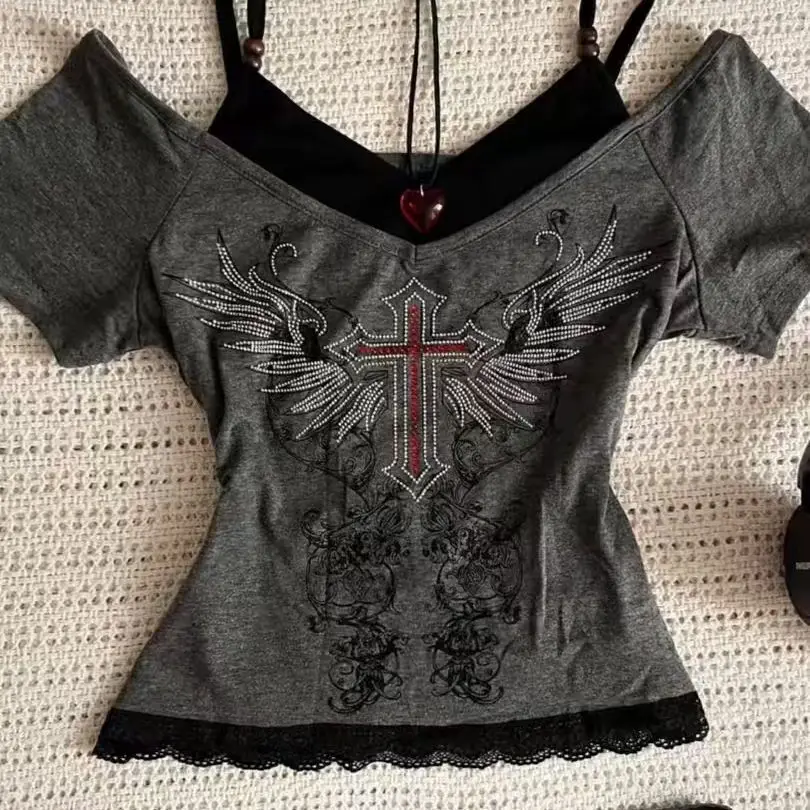 Harajuku streetwear Punk rock short sleeved cross wing patterned top for gothic women y2k top women clothing graphic t shirts
Harajuku streetwear Punk rock short sleeved cross wing patterned top for gothic women y2k top women clothing graphic t shirts