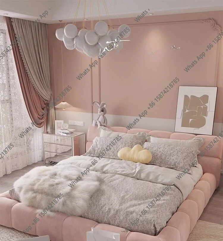 Сказочная розовая пуховая кровать, минималистичная современная двуспальная кровать для главной спальни, французская кремовая ткань принцессы, двуспальная кровать, полная мебель для спальни
Сказочная розовая пуховая кровать, минималистичная современная двуспальная кровать для главной спальни, французская кремовая ткань принцессы, двуспальная кровать, полная мебель для спальни