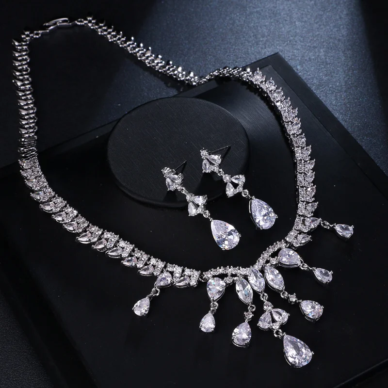 Fashion Crystal CZ Jewelry Set, Elegant Necklace & Earrings 2Pcs Set for Bridal Wedding Dress Accessories
Fashion Crystal CZ Jewelry Set, Elegant Necklace & Earrings 2Pcs Set for Bridal Wedding Dress Accessories
