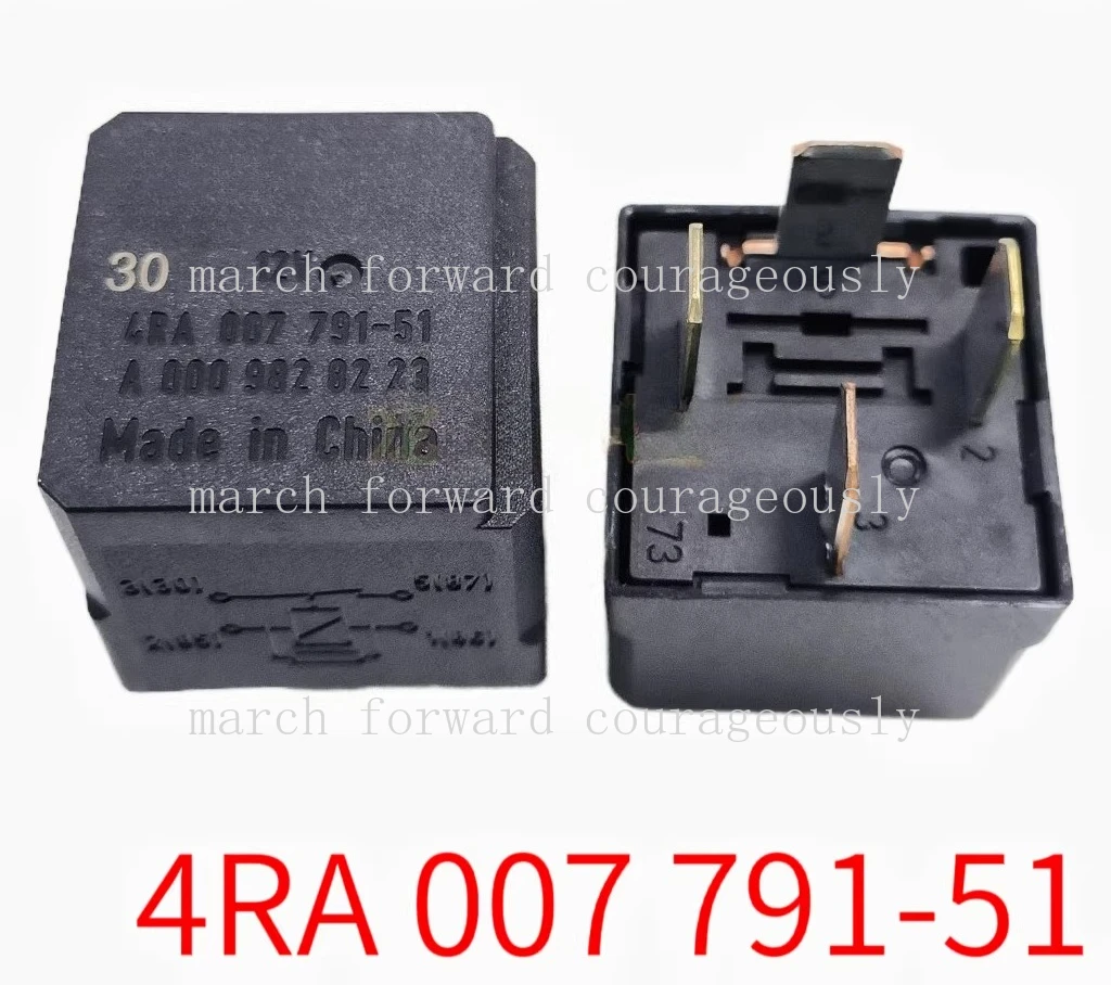 Новое оригинальное реле Hella 4RA 007 791-51, четырехконтактное, 12В, A 000 982 82 23
Новое оригинальное реле Hella 4RA 007 791-51, четырехконтактное, 12В, A 000 982 82 23