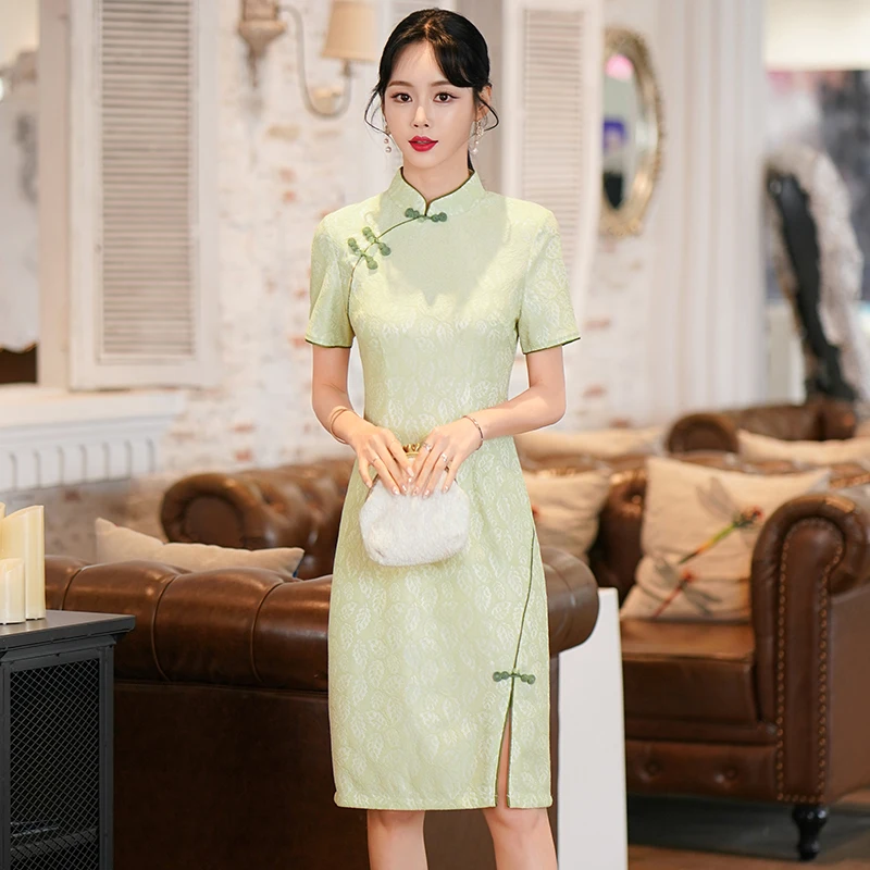 Plus Size Oriental Dresses Girls Summer New Chinese Style Green Qipao Dress Cheongsam Women Fashion Party Evening Dresses
Plus Size Oriental Dresses Girls Summer New Chinese Style Green Qipao Dress Cheongsam Women Fashion Party Evening Dresses