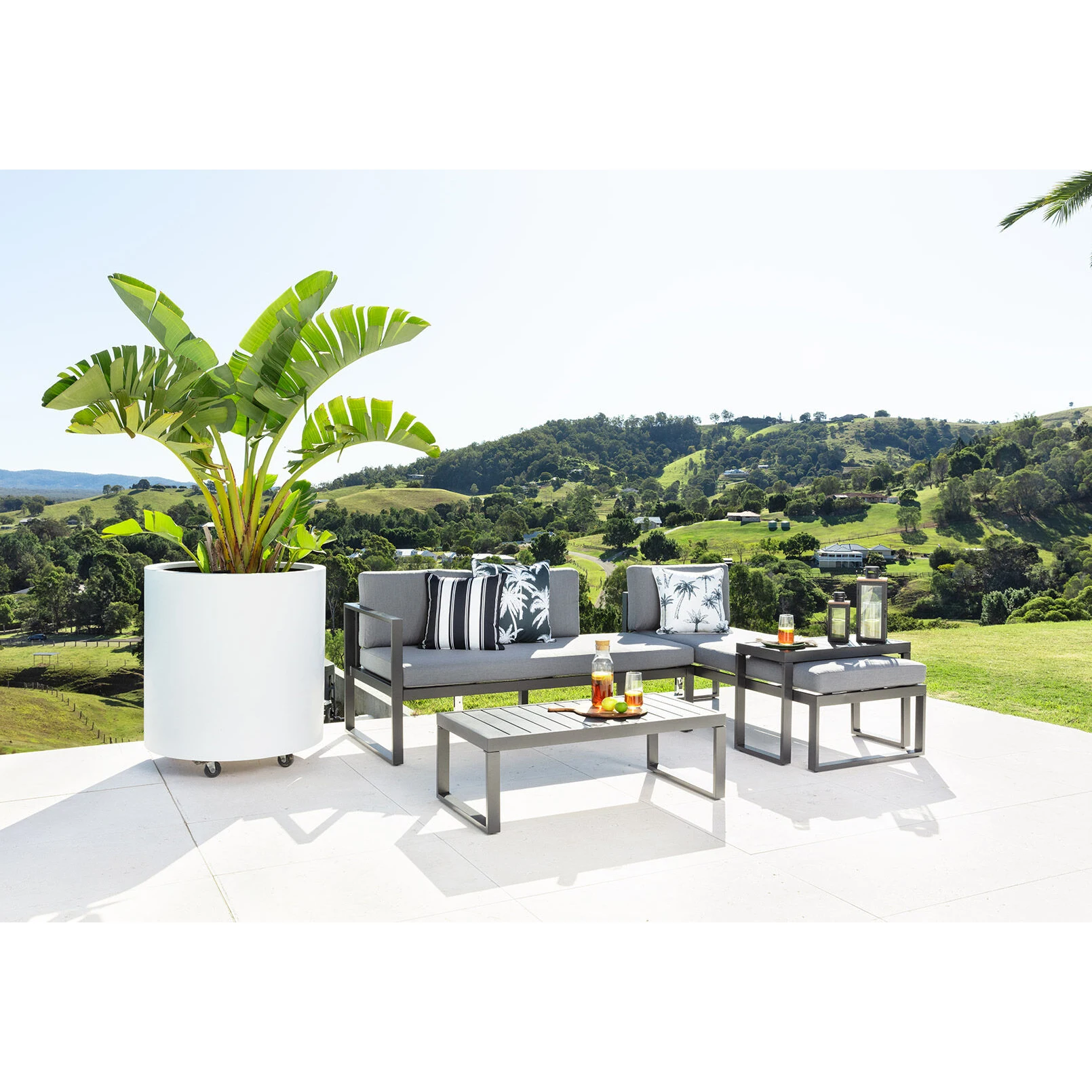 Metal aluminum furniture terrace corner sofa with coffee table set Outdoor fabric lounge with cushions Garden combination sofa
Metal aluminum furniture terrace corner sofa with coffee table set Outdoor fabric lounge with cushions Garden combination sofa