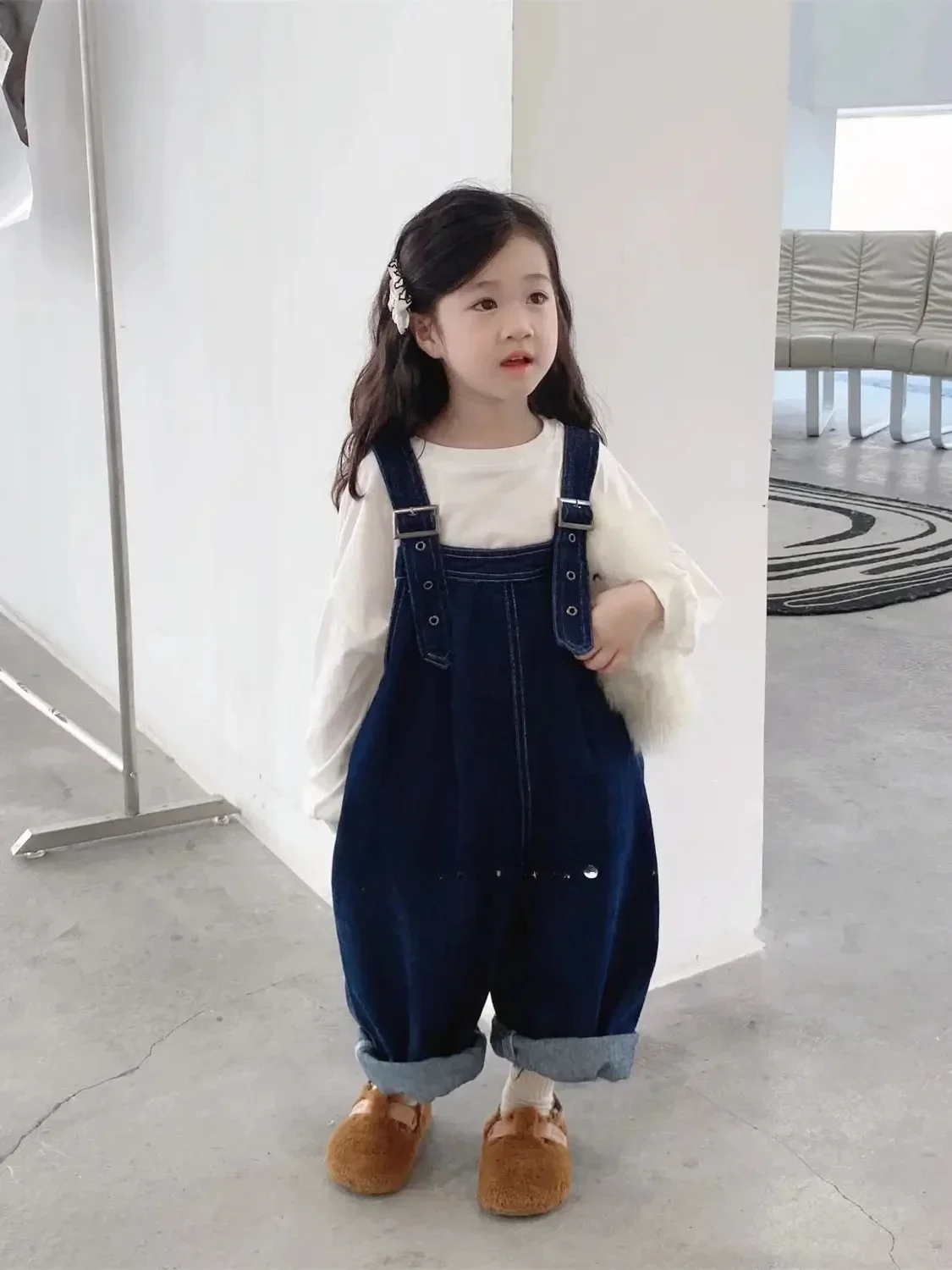 Boys Girls Denim Jumpsuit Blue Loose Wide Leg Suspender Jeans Spring Autumn Casual Overalls Children Casual Romper Pants
Boys Girls Denim Jumpsuit Blue Loose Wide Leg Suspender Jeans Spring Autumn Casual Overalls Children Casual Romper Pants