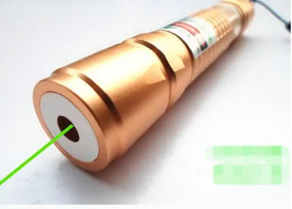 Laser Light Pointers 532nm green 10000m Focusable Burn Match Hunting Pet Cat Tickle Toy Accessories Cat Toy Lazer Sight Torch
Laser Light Pointers 532nm green 10000m Focusable Burn Match Hunting Pet Cat Tickle Toy Accessories Cat Toy Lazer Sight Torch