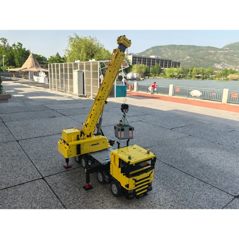 MOC-233611 Новый грузовой LTF 1060-4,1 мобильный кран, строительный блок, модель 4041, детали MOC, креативная детская игрушка на день рождения для мальчиков, подарок 
MOC-233611 Новый грузовой LTF 1060-4,1 мобильный кран, строительный блок, модель 4041, детали MOC, креативная детская игрушка на день рождения для мальчиков, подарок