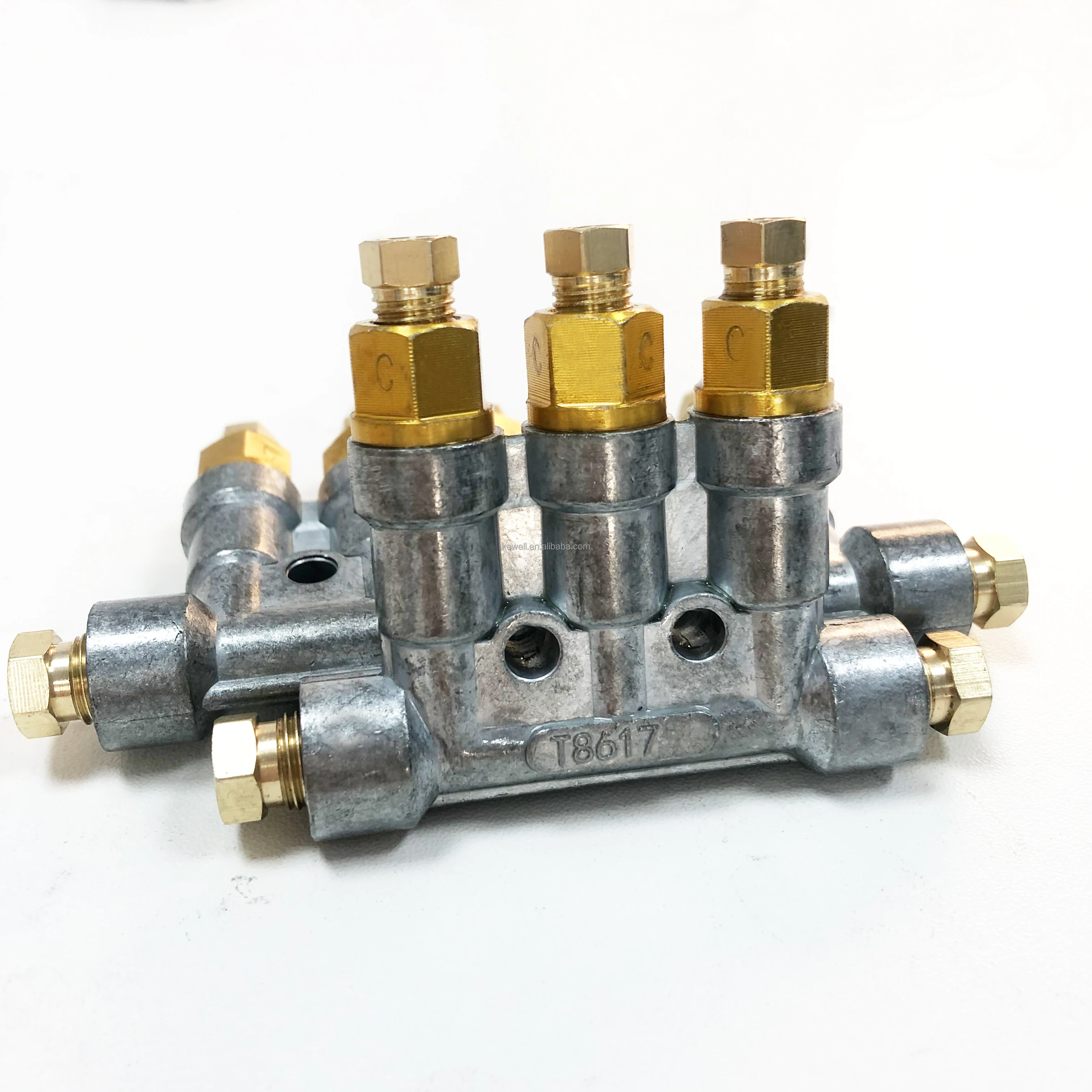 T8617C 0.1ml/Stroke Lube Piston Oil Distributor Separator Valve Engine Oil Distributor For Lubrication System Cnc Machine Centre
T8617C 0.1ml/Stroke Lube Piston Oil Distributor Separator Valve Engine Oil Distributor For Lubrication System Cnc Machine Centre