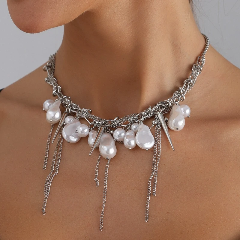 Стильное ожерелье с жемчугом в стиле Sweet and Cool Spicy Girl, модный металлический чокер для женщин, украшение.
Стильное ожерелье с жемчугом в стиле Sweet and Cool Spicy Girl, модный металлический чокер для женщин, украшение.