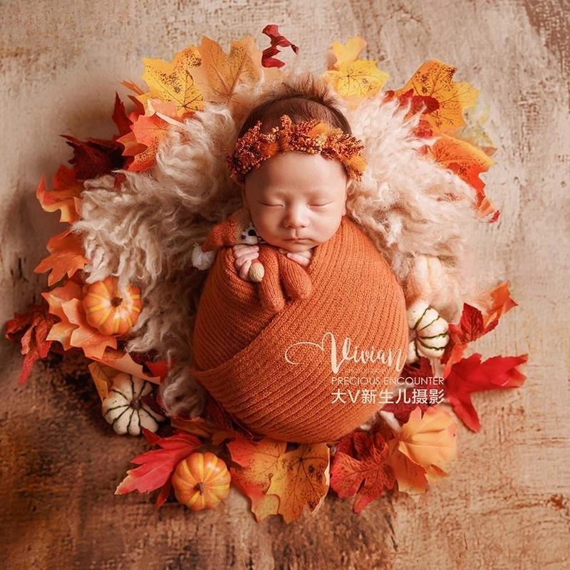 Newborn Photography Clothing for Baby Photoshoot Autumn Maple Leaves Theme Set Hat Floral Headband for Decor Backdrop Set
Newborn Photography Clothing for Baby Photoshoot Autumn Maple Leaves Theme Set Hat Floral Headband for Decor Backdrop Set