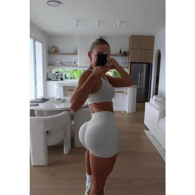 Baoma Giant Hip Show Fitness Shorts Peach Three Leg Shorts Mid Waist Sexy High Quality Wrinkle Free Knitted Sports Shorts
Baoma Giant Hip Show Fitness Shorts Peach Three Leg Shorts Mid Waist Sexy High Quality Wrinkle Free Knitted Sports Shorts