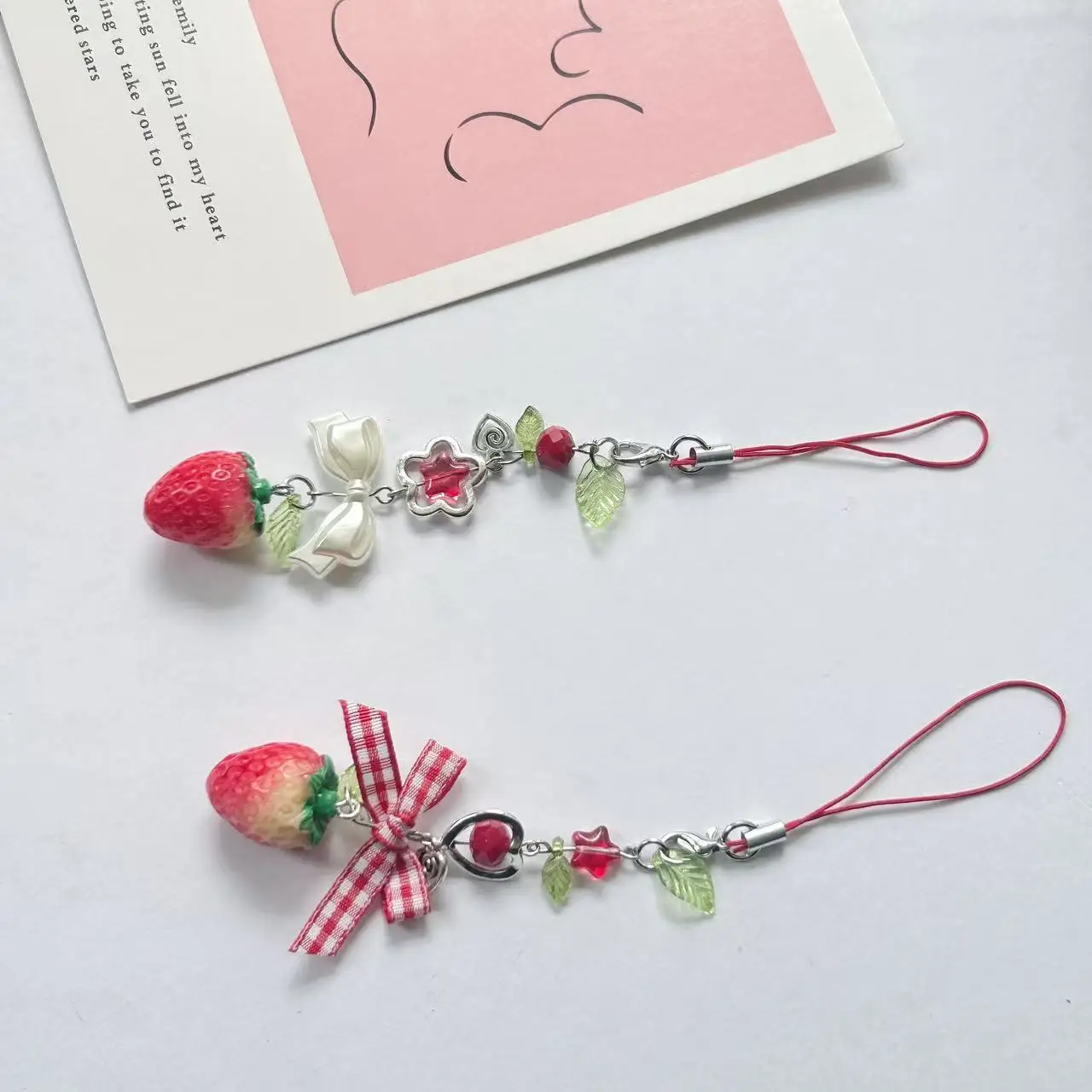 Creative Spring Strawberry Beaded Phone Charms Pendant Fashionable Ornament Cell Phone Keyring Strap Lanyard Bag Phone Jewelry
Creative Spring Strawberry Beaded Phone Charms Pendant Fashionable Ornament Cell Phone Keyring Strap Lanyard Bag Phone Jewelry